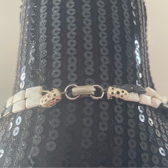 Vintage Black & White Flat Plastic Bead Necklace 27” - Picture 4 of 7